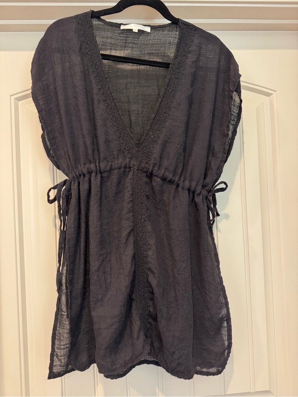 Women’s Black V-Neck Tie-Waist swim Cover-up